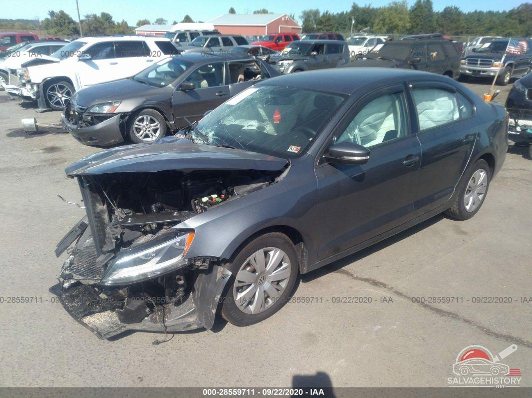 3VWD17AJ6EM246289 2014 VOLKSWAGEN JETTA SEDAN photo no. 2