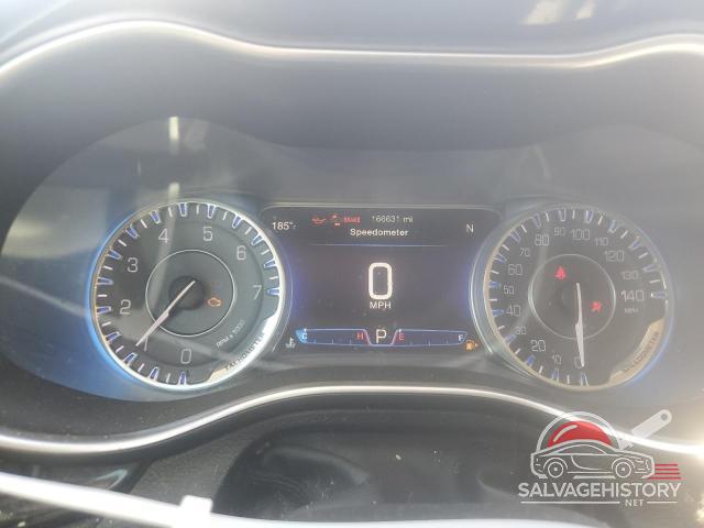 1C3CCCCG8GN134643 2016 CHRYSLER 200 photo no. 9