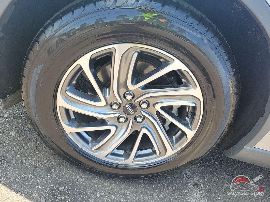 5LM5J6WC7LGL09766 2020 LINCOLN AVIATOR photo no. 5