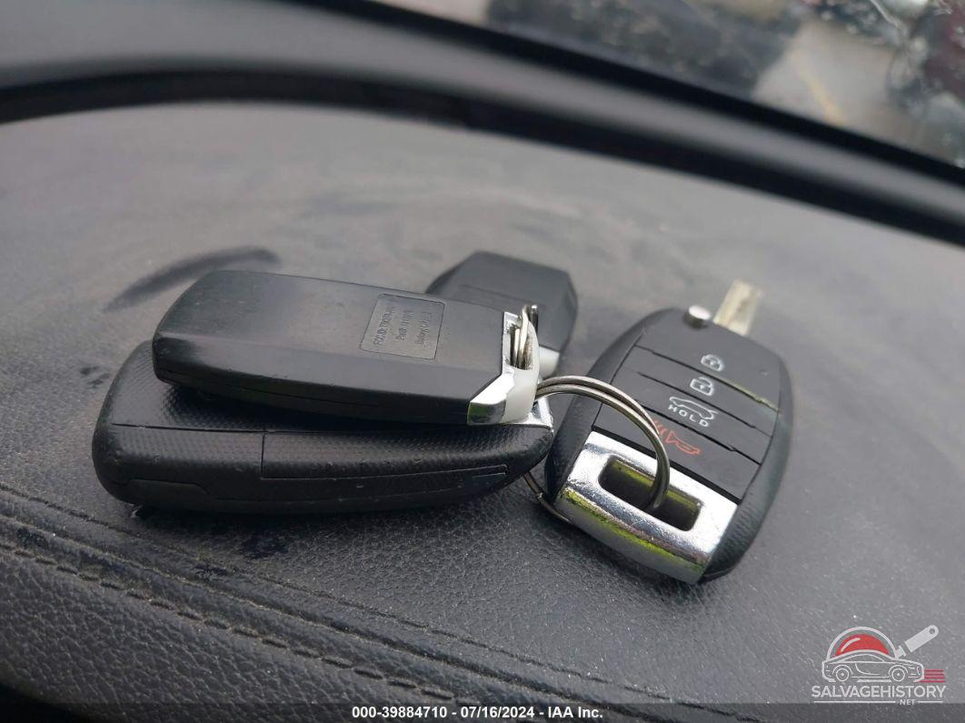 5XYPGDA30HG246384 2017 KIA SORENTO photo no. 11