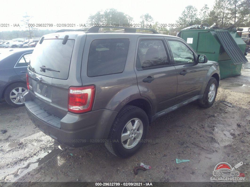 1FMCU03709KD16246 2009 FORD ESCAPE photo no. 4