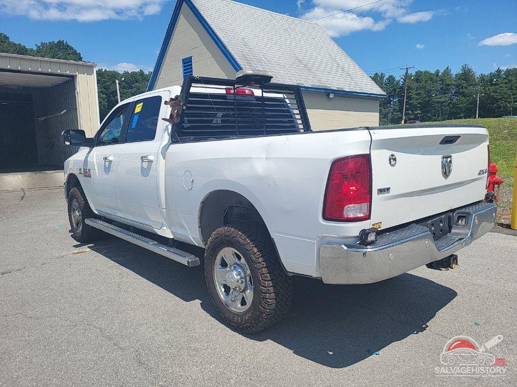 3C6UR5DL2JG356396 2018 RAM 2500 photo no. 3
