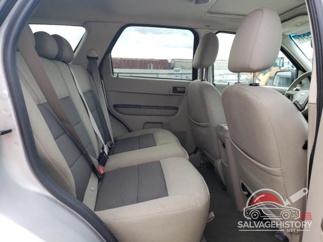 1FMCU93198KA59988 2008 FORD ESCAPE photo no. 11