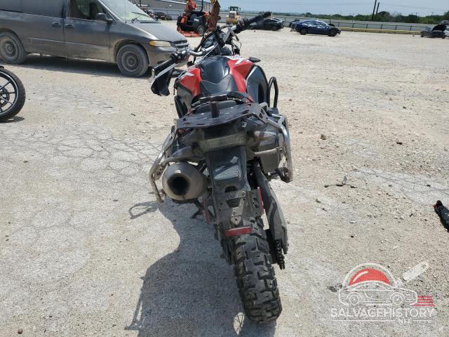 WB10B6509HZ663013 2017 BMW F-SERIES photo no. 4