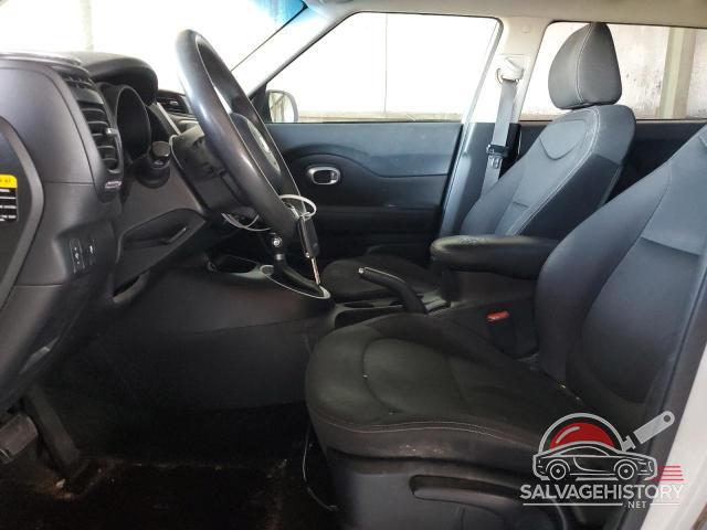 KNDJN2A21G7357626 2016 KIA SOUL photo no. 7
