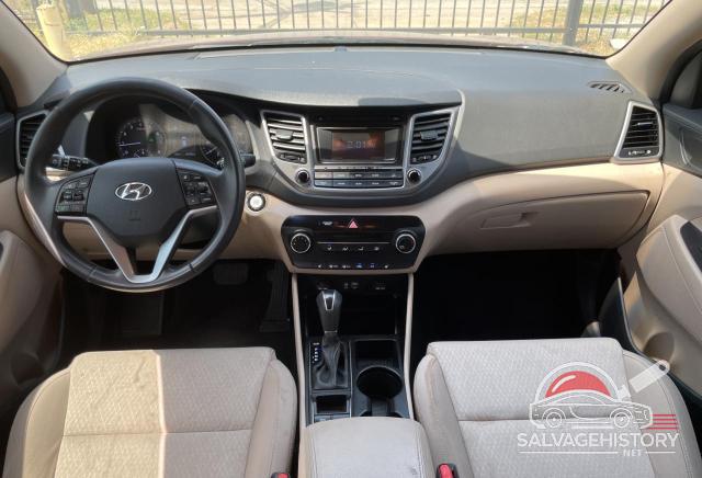 KM8J33A27GU095782 2016 HYUNDAI TUCSON photo no. 9