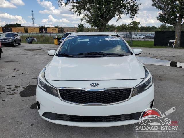 3KPFK4A74JE247151 2018 KIA FORTE photo no. 5