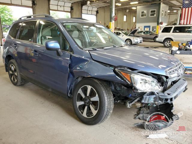 JF2SJAJCXJH455057 2018 SUBARU FORESTER photo no. 4