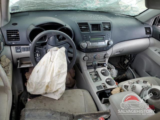 5TDZA3EH7AS002816 2010 TOYOTA HIGHLANDER photo no. 8