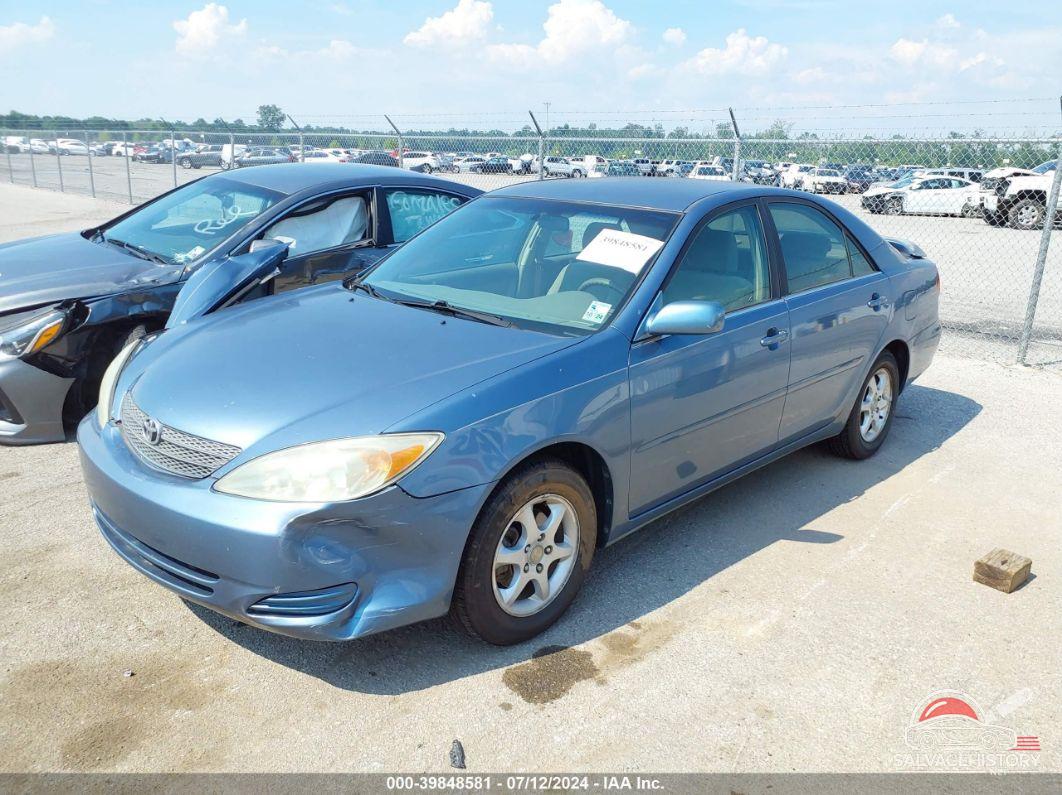 JTDBE32K320023995 2002 TOYOTA CAMRY photo no. 2