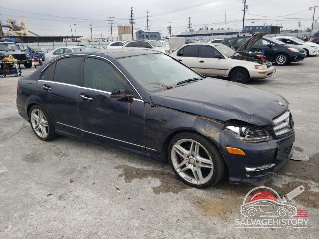 WDDGF4HB9DR277585 2013 MERCEDES-BENZ C-CLASS photo no. 4
