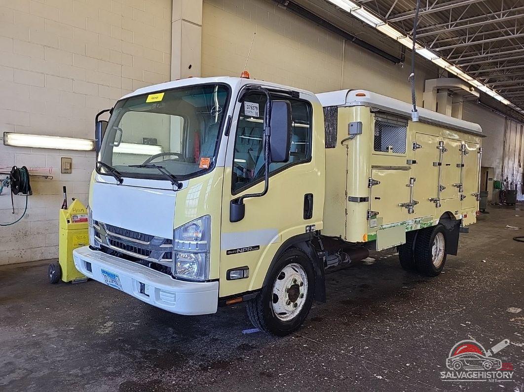 54DC4W1C3HS801269 2017 ISUZU NPR HD GAS REG photo no. 6