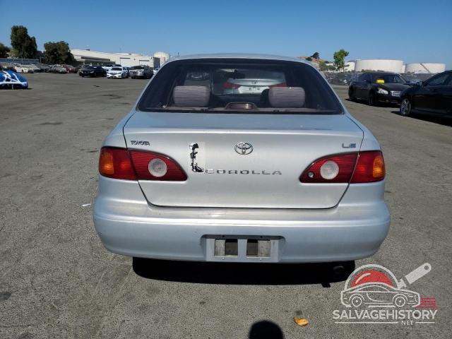 1NXBR12EX2Z634789 2002 TOYOTA COROLLA photo no. 6
