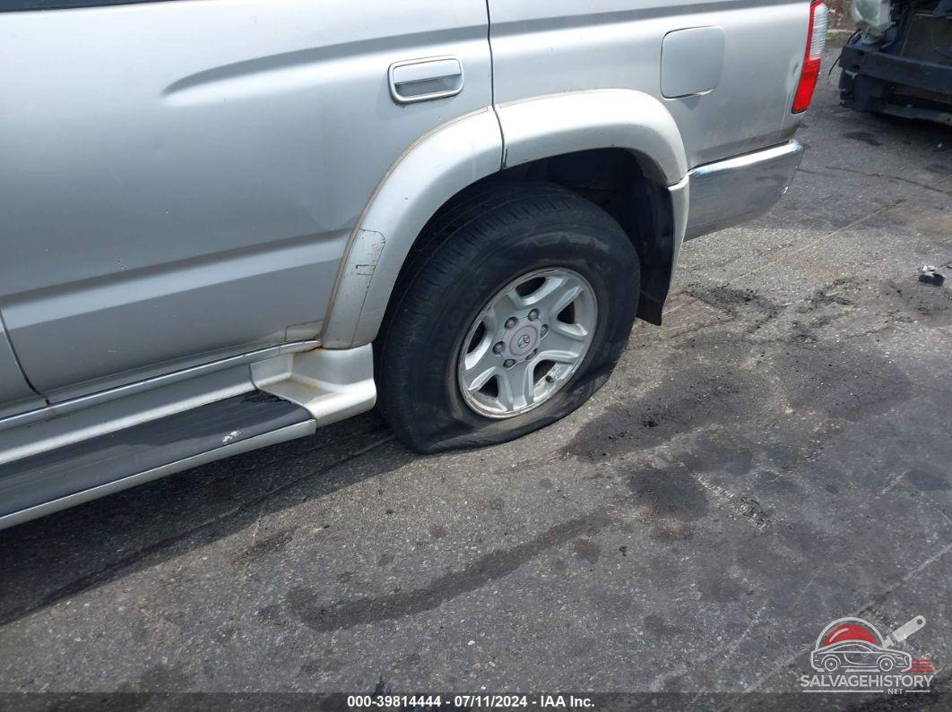 JT3HN86R820388871 2002 TOYOTA 4RUNNER photo no. 6