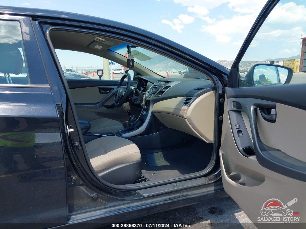 5NPDH4AE3FH628061 2015 HYUNDAI ELANTRA photo no. 5
