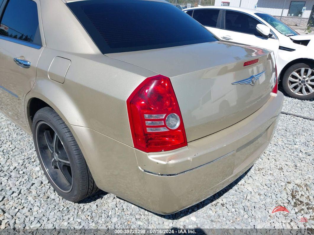2C3CA5CV5AH147379 2010 CHRYSLER 300 photo no. 6