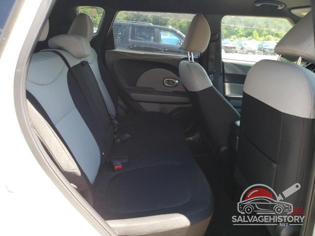 KNDJN2A29E7021249 2014 KIA SOUL photo no. 11