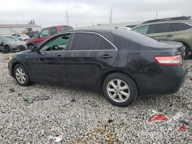 4T1BF3EK8BU180564 2011 TOYOTA CAMRY photo no. 2