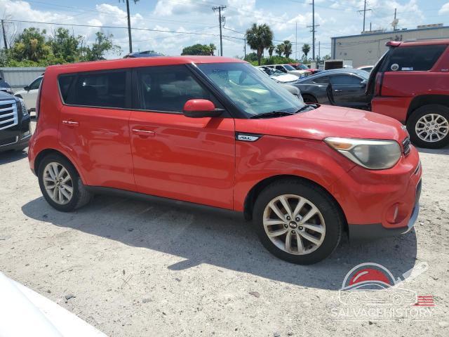 KNDJP3A55J7510221 2018 KIA SOUL photo no. 4