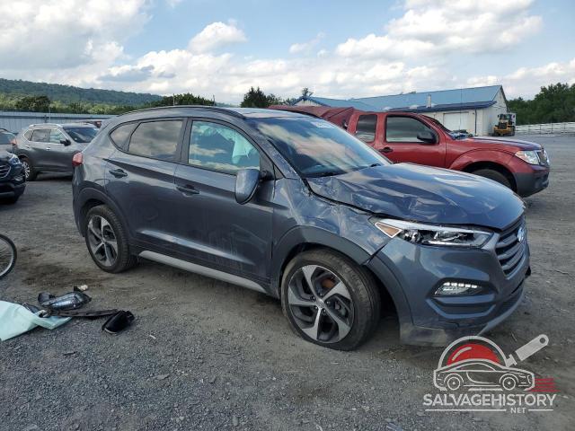 KM8J3CA21JU750655 2018 HYUNDAI TUCSON photo no. 4