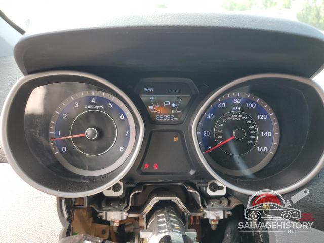 KMHDH4AE2FU438236 2015 HYUNDAI ELANTRA photo no. 9