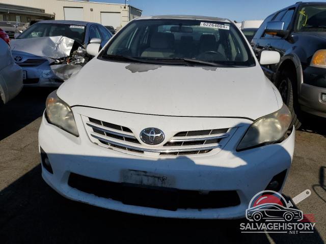 5YFBU4EE4DP108030 2013 TOYOTA COROLLA photo no. 5