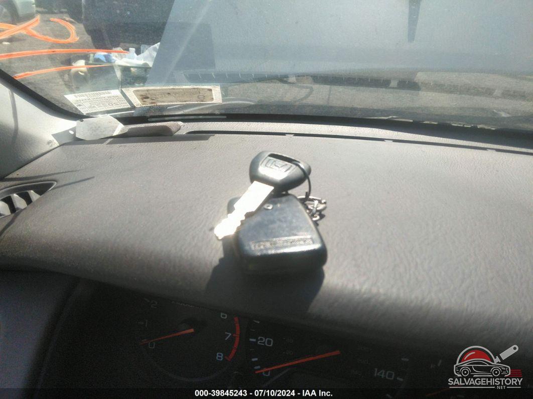 1HGCG66802A151685 2002 HONDA ACCORD photo no. 11