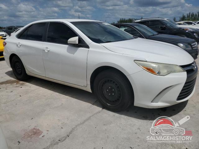 4T1BF1FK4GU202697 2016 TOYOTA CAMRY photo no. 4
