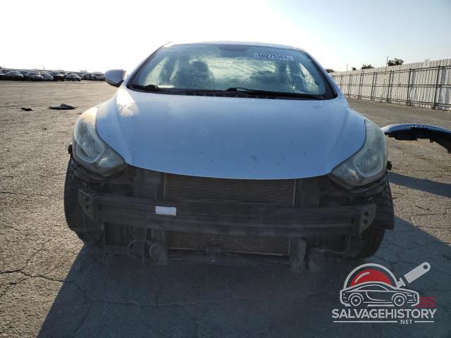 5NPDH4AE2GH730260 2016 HYUNDAI ELANTRA photo no. 5