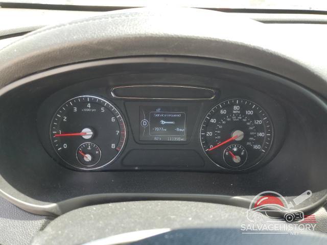 5XYPG4A32HG241994 2017 KIA SORENTO photo no. 9