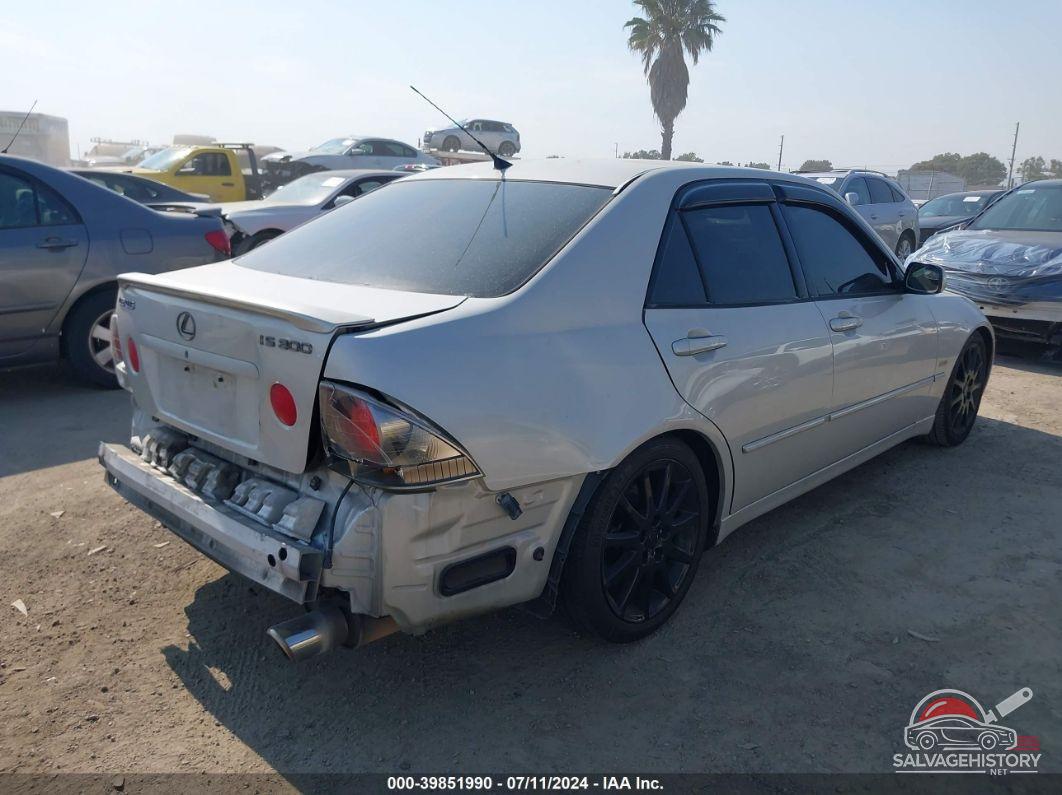 JTHBD192240093468 2004 LEXUS IS 300 photo no. 4