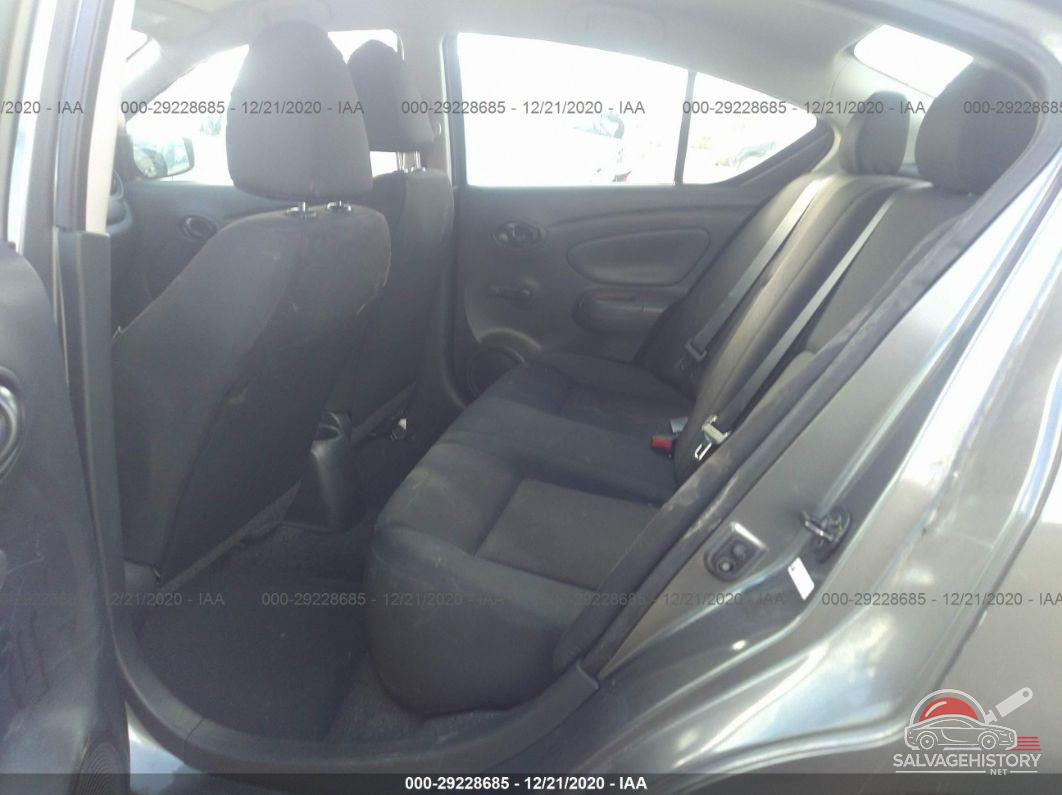 3N1CN7AP5JL834680 2018 NISSAN VERSA SEDAN photo no. 8