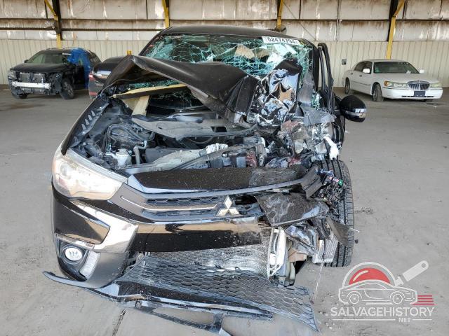 JA4AP3AU3JZ030751 2018 MITSUBISHI OUTLANDER photo no. 5