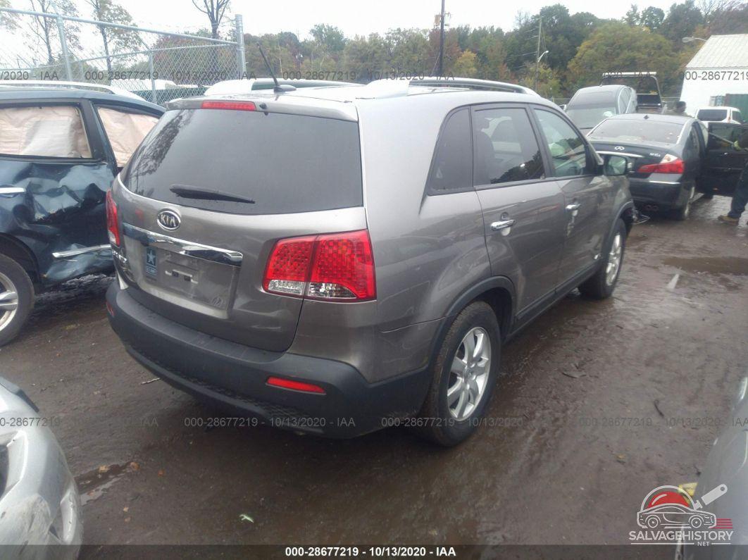 5XYKTDA61DG417900 2013 KIA SORENTO photo no. 4