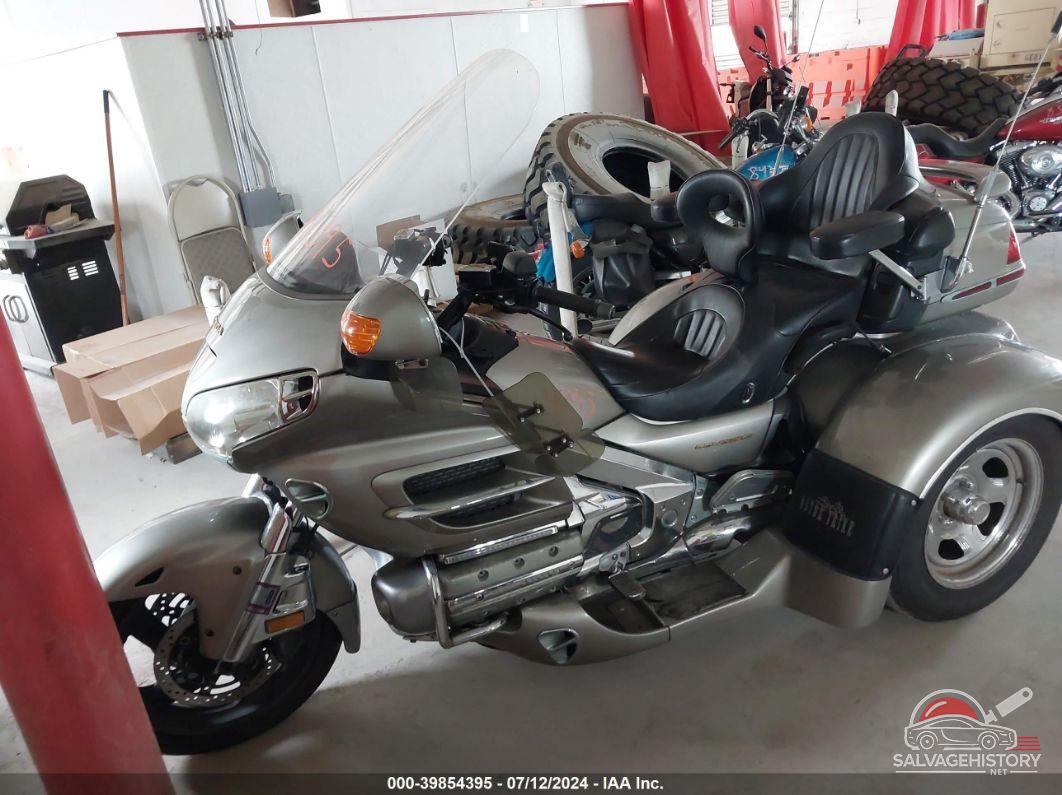 1HFSC47053A202222 2003 HONDA GL1800 photo no. 2