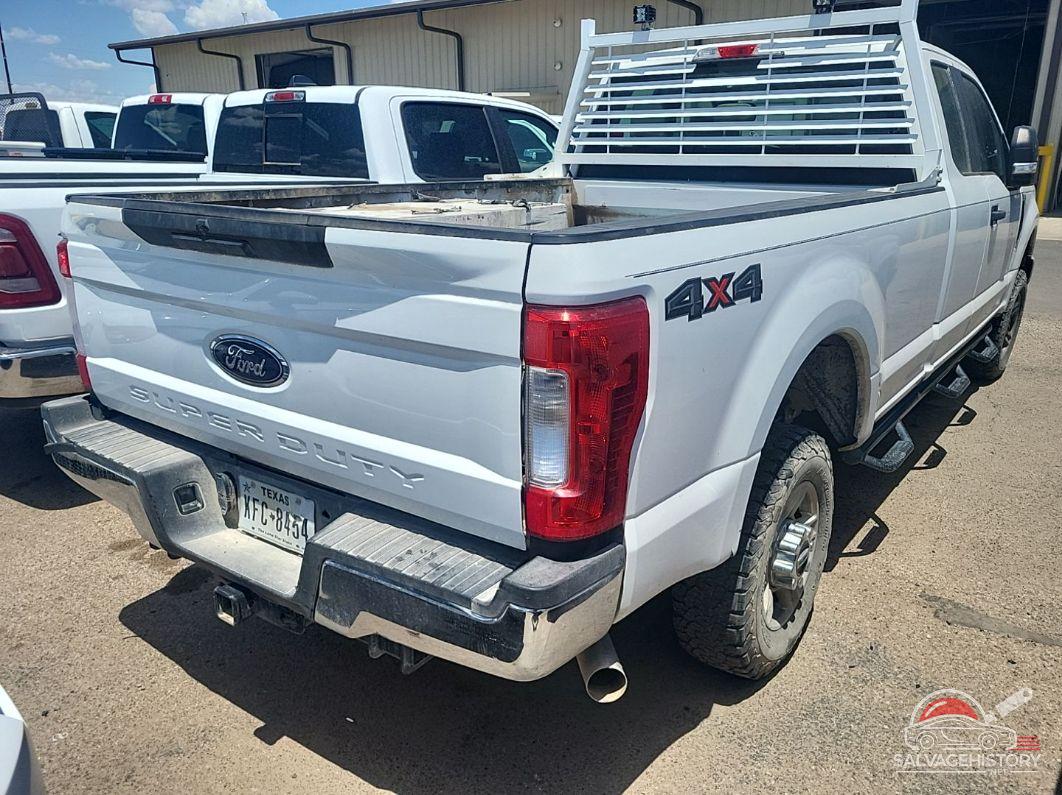 1FT8X3B69HEE54859 2017 FORD F-350 photo no. 8