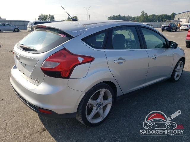 1FAHP3N28CL419958 2012 FORD FOCUS photo no. 3