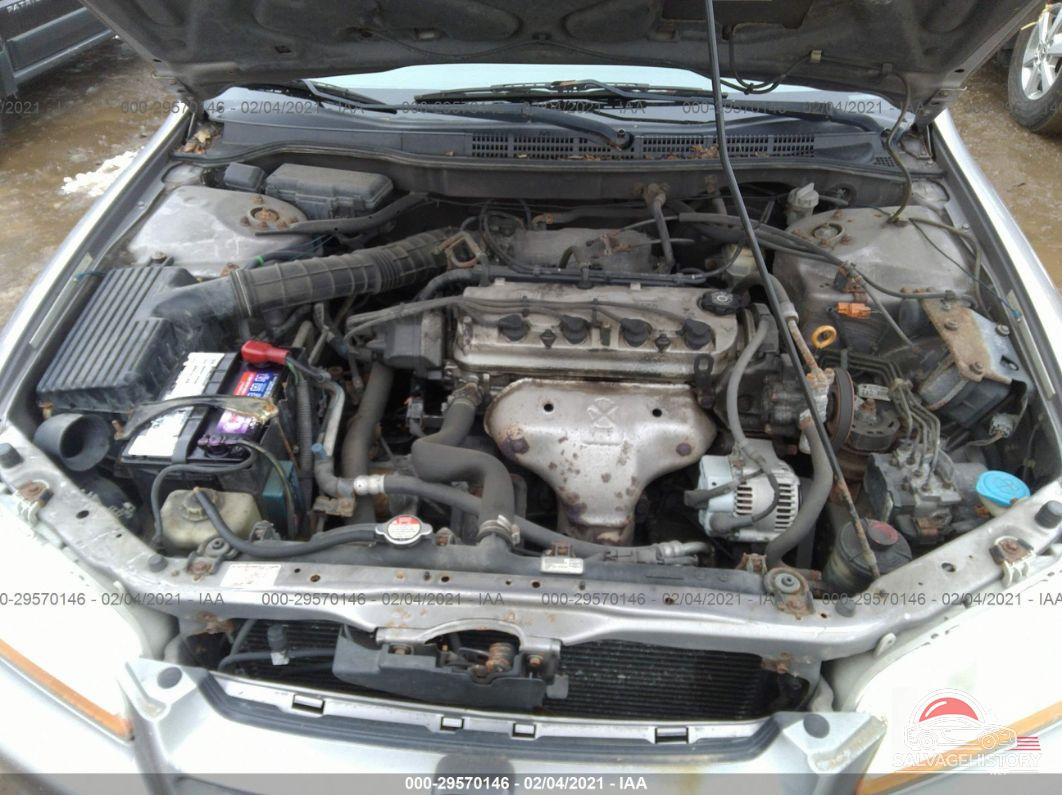 1HGCG5562YA090665 2000 HONDA ACCORD SDN photo no. 10
