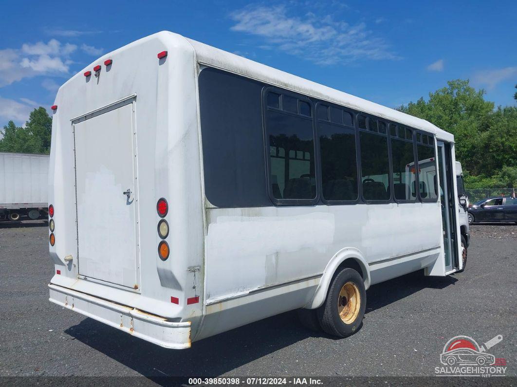 1FDFE4FS6CDB18882 2012 FORD E-450 CUTAWAY photo no. 4