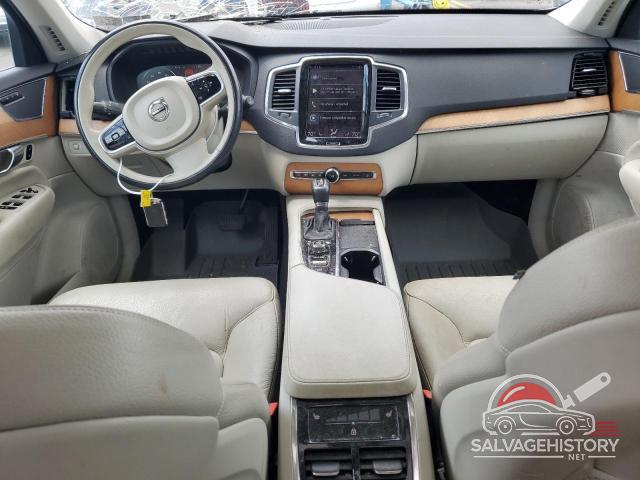 YV4A22PK7M1691106 2021 VOLVO XC90 photo no. 8