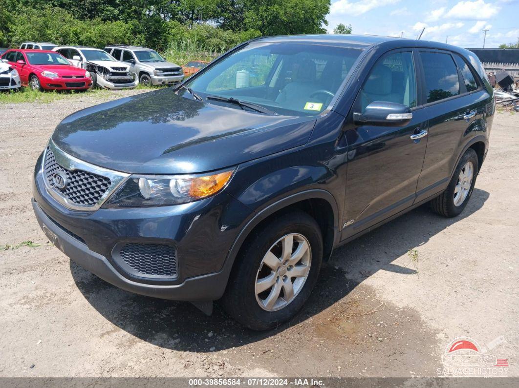 5XYKTDA65DG321767 2013 KIA SORENTO photo no. 2