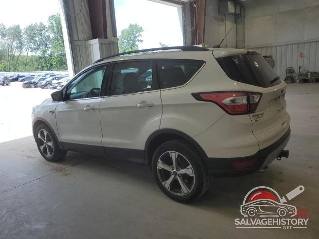 1FMCU9G91HUC74706 2017 FORD ESCAPE photo no. 2