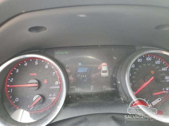 4T1B61HKXJU632349 2018 TOYOTA CAMRY photo no. 9
