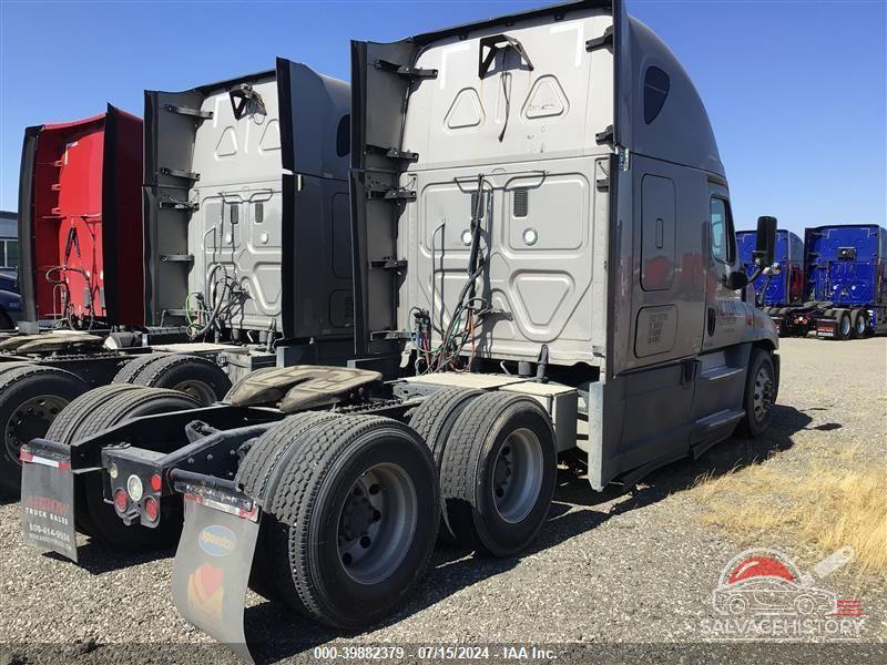 3AKJGLDR7HSHF0852 2017 FREIGHTLINER CASCADIA 125 photo no. 4