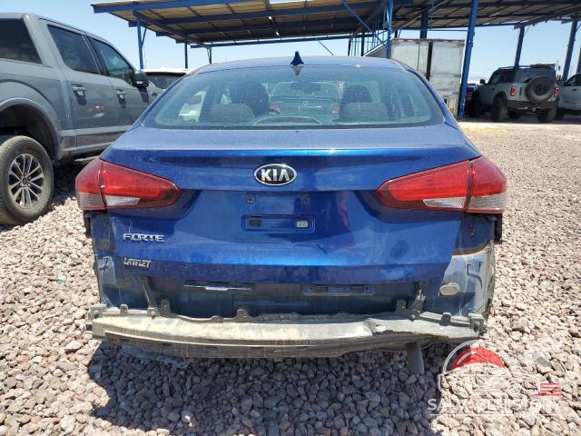 3KPFK4A75JE205670 2018 KIA FORTE photo no. 6