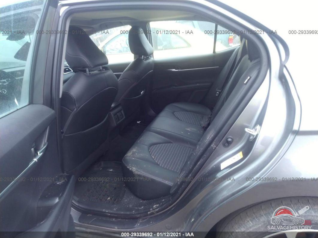 4T1B11HK0JU024077 2018 TOYOTA CAMRY photo no. 8
