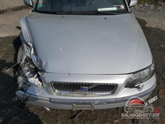 YV1SW59V842407586 2004 VOLVO V70 photo no. 11