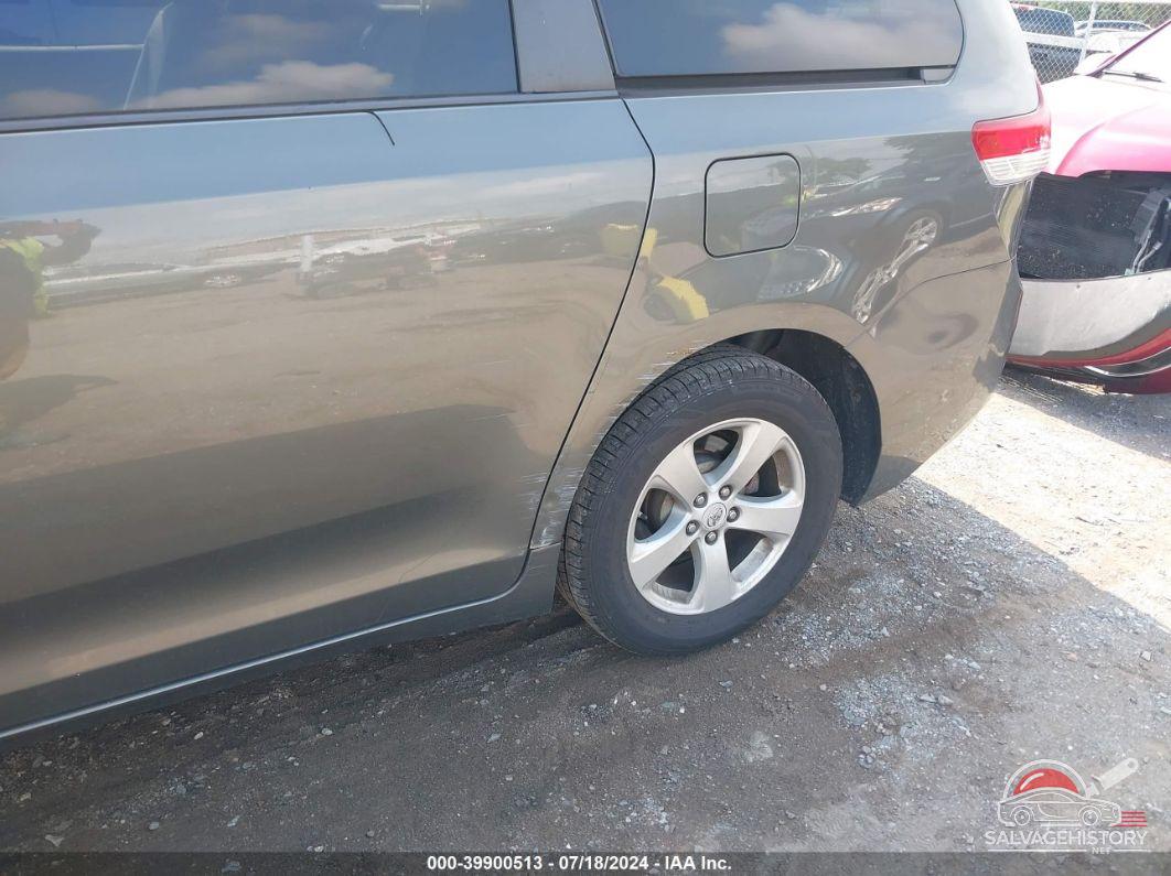 5TDKA3DC6CS013624 2012 TOYOTA SIENNA photo no. 6