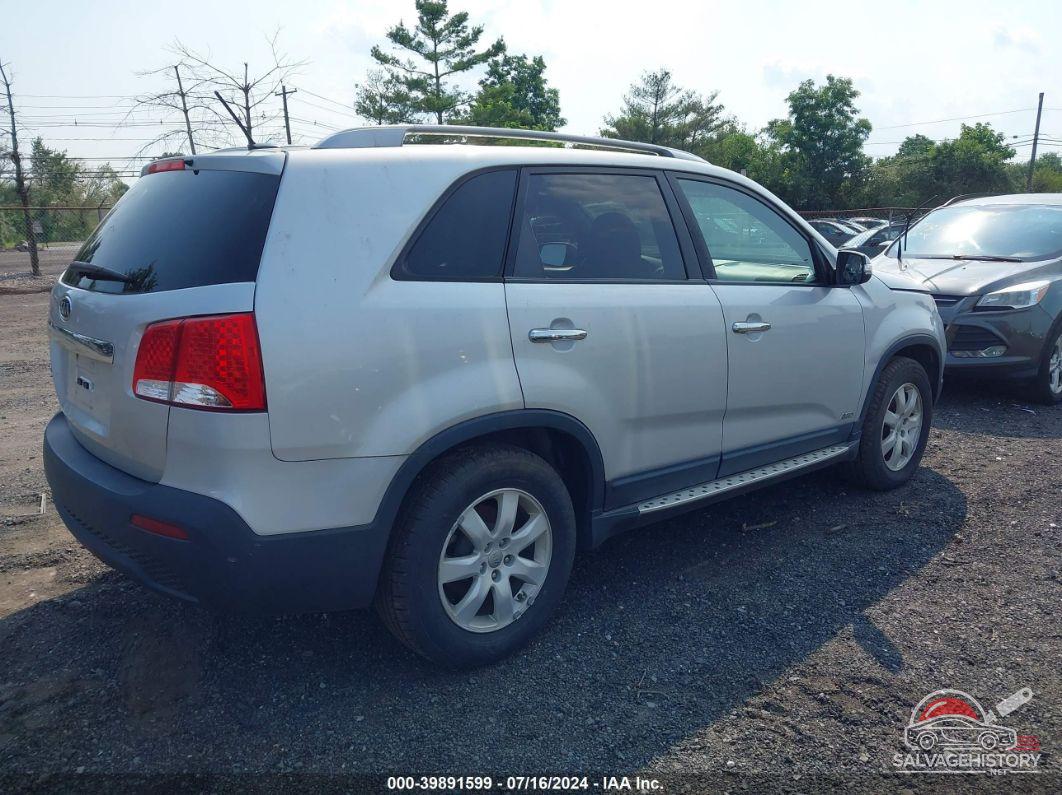 5XYKTDA2XDG359217 2013 KIA SORENTO photo no. 4