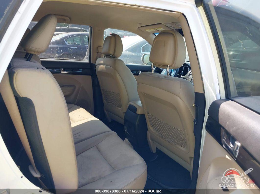 5XYKTDA20BG061207 2011 KIA SORENTO photo no. 8